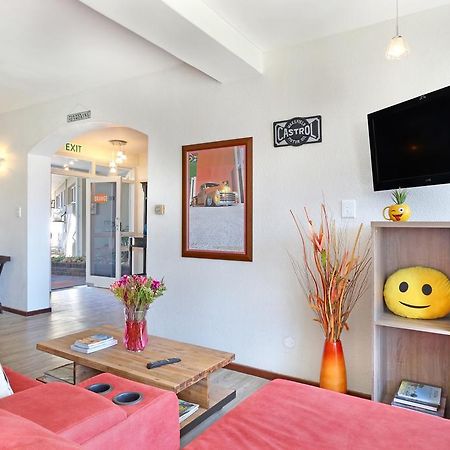 Orange Inn Melkbosstrand ブロウベルフストランド エクステリア 写真